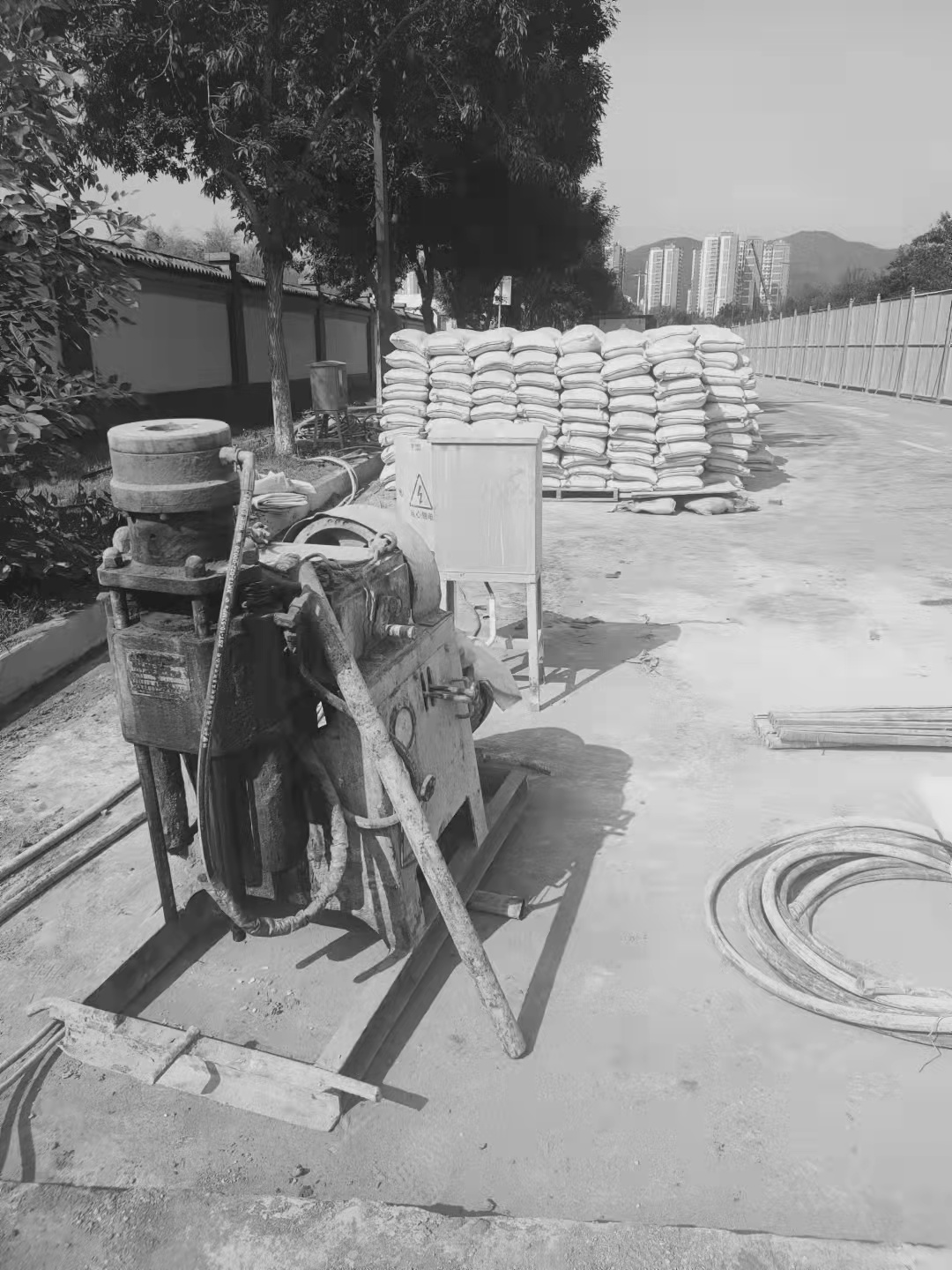 青山场区重载车疑难路基处理方案